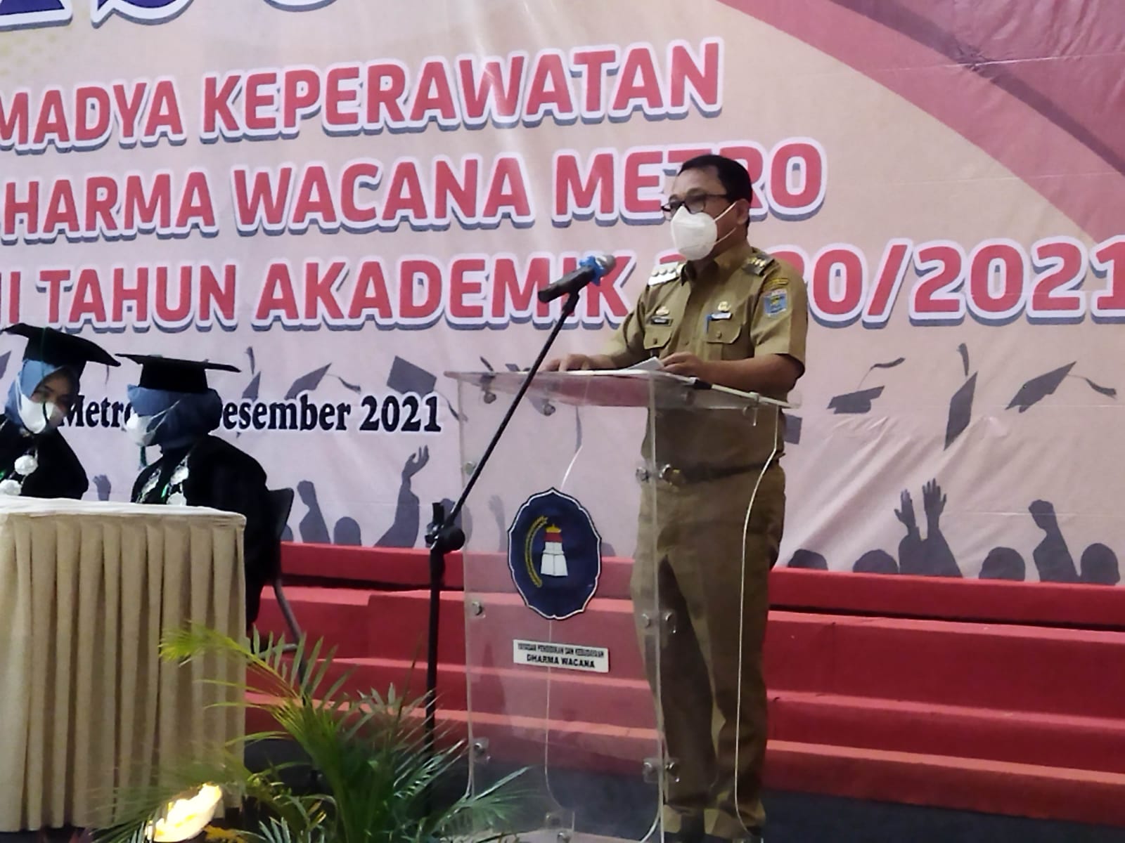 Foto, Walikota Metro Hadiri Wisuda AKPER Dharma Wacana Metro Angkatan XXVII Tahun Akademik 2020/2021